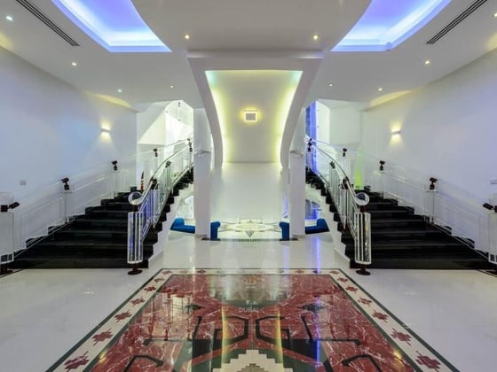 Stunning Villa with Lake Views and Elite Amenities, picture 2