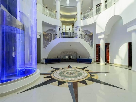 Stunning Villa with Lake Views and Elite Amenities, picture 3