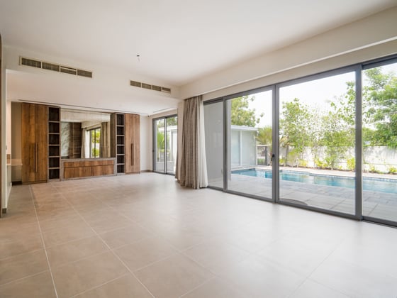 Exclusive | Park Backing | Private Pool, picture 2