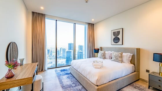 Canal Views | Exclusive Listing | Furnished, picture 15