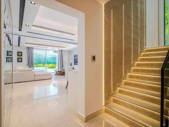 Largest Plot | Spacious 5-Bed Villa | Upgraded, picture 5