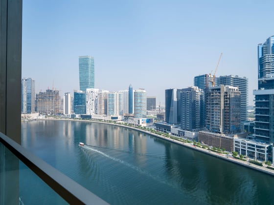 Skyline Luxury | 3 Bed | Prime Location, picture 17