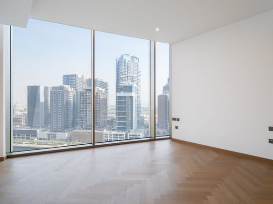 Skyline Luxury | 3 Bed | Prime Location, picture 10