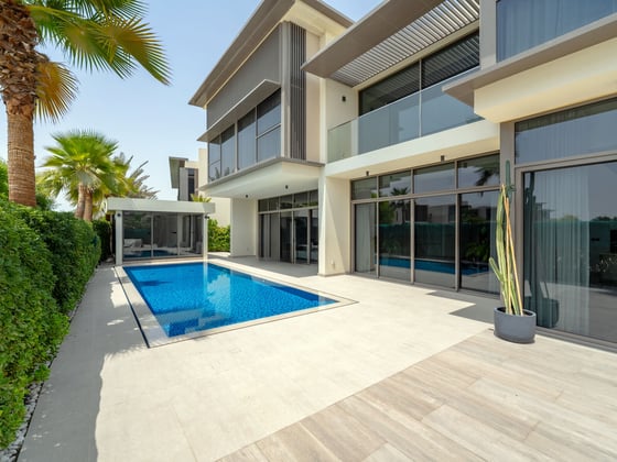 Renovated Dubai Hills Villa with a Private Pool, picture 1