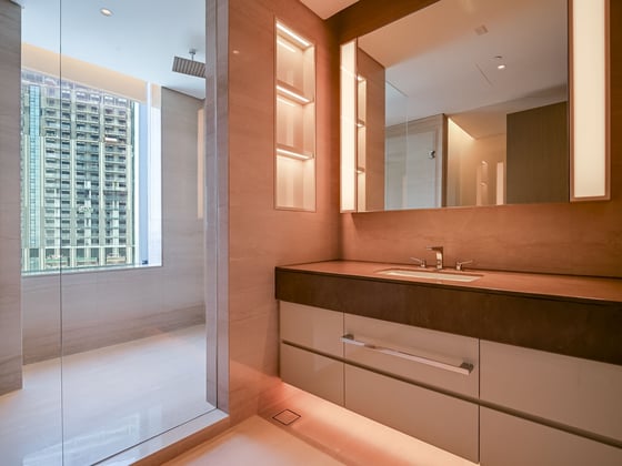 Refined Furnished Penthouse in Downtown Dubai, picture 13