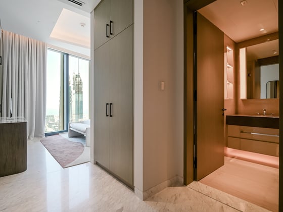 Refined Furnished Penthouse in Downtown Dubai, picture 16
