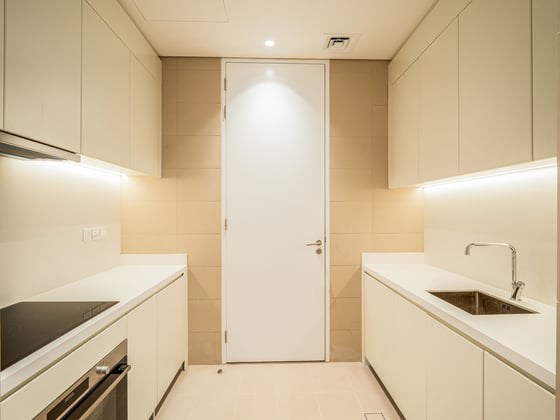 Refined Waterfront Apartment in Business Bay, picture 19