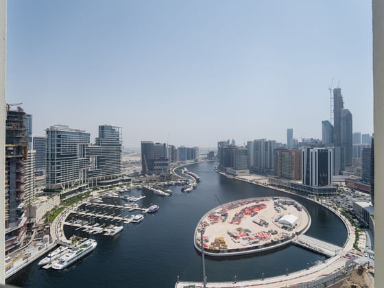 Refined Waterfront Apartment in Business Bay, picture 25