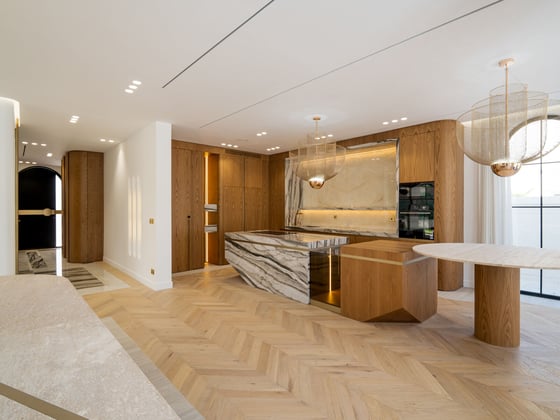 Sophisticated Villa with Private Pool and Terrace, picture 8