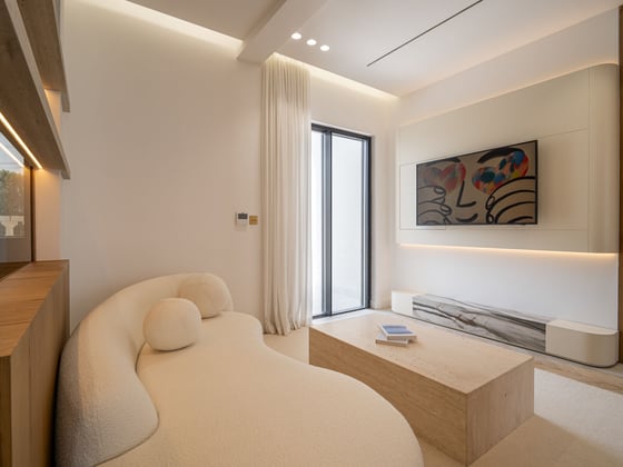 Sophisticated Villa with Private Pool and Terrace, picture 15