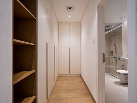 Exquisite La Mer Apartment with Marina Views, picture 14