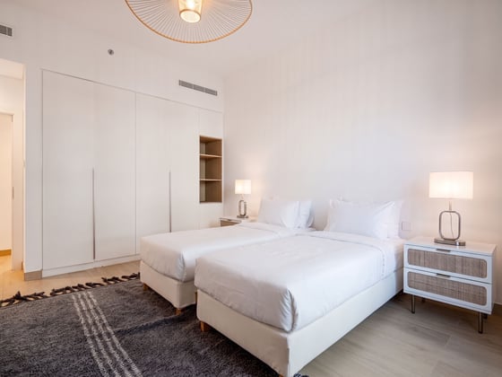 Exquisite La Mer Apartment with Marina Views, picture 13