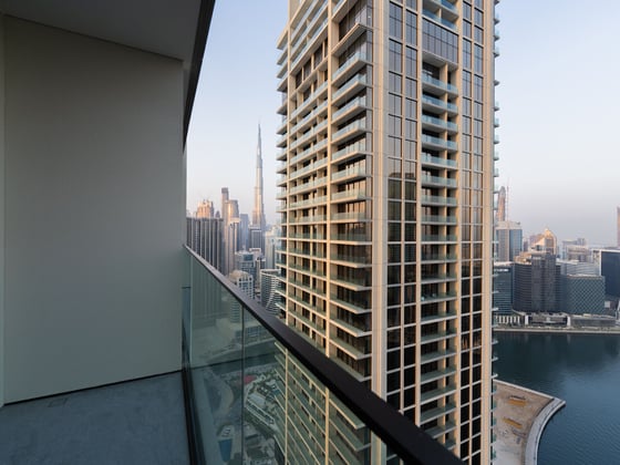 Sophisticated Business Bay Waterfront Apartment, picture 18