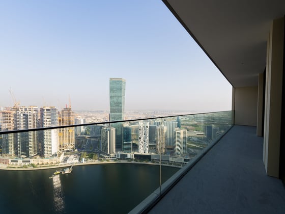 Sophisticated Business Bay Waterfront Apartment, picture 15