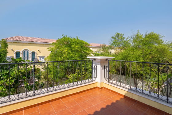 Tranquil Jumeirah Park Villa with Private Garden, picture 15