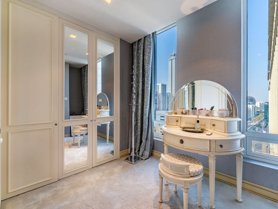Sophisticated Three-Bedroom Apartment in DIFC, picture 11