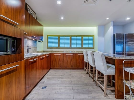 Sophisticated Three-Bedroom Apartment in DIFC, picture 20