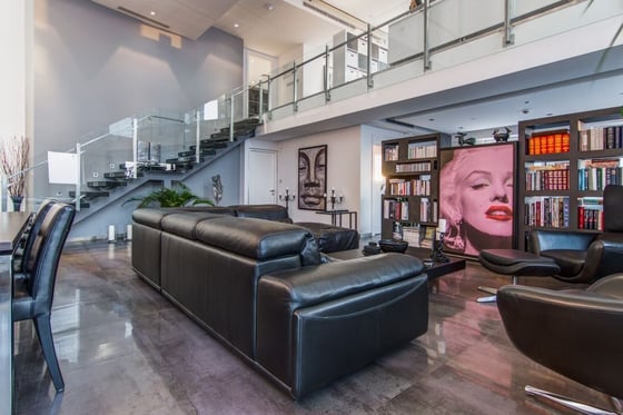 Executive Towers, picture 1