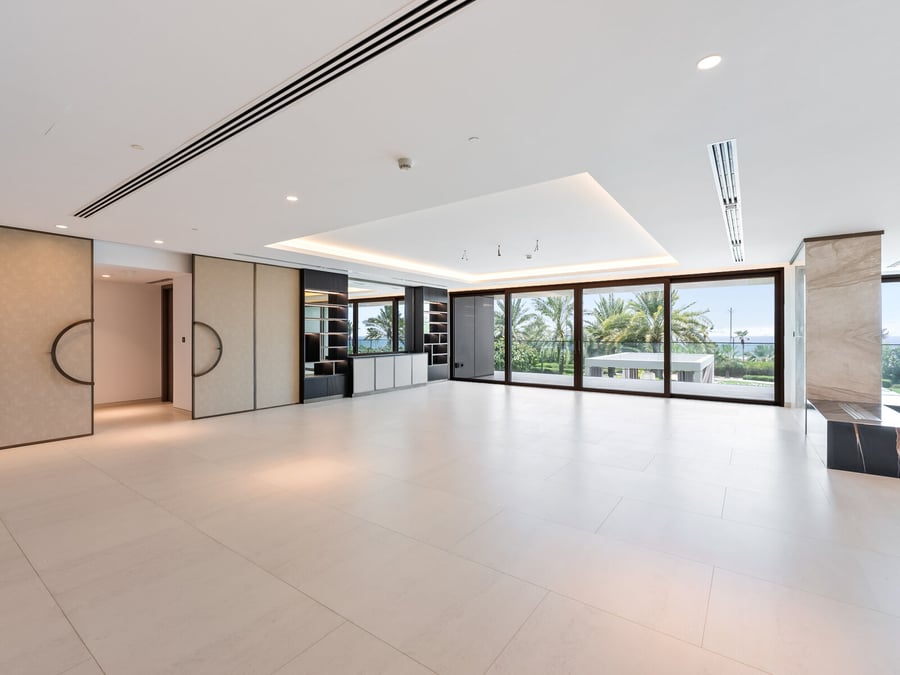 Stunning Apartment | Sea View | Vacant, picture 1