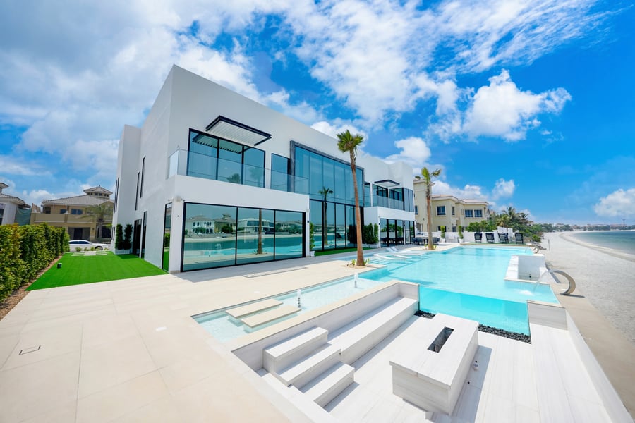 MODERN 5 BED MANSION I PRIME LOCATION I VACANT, picture 1