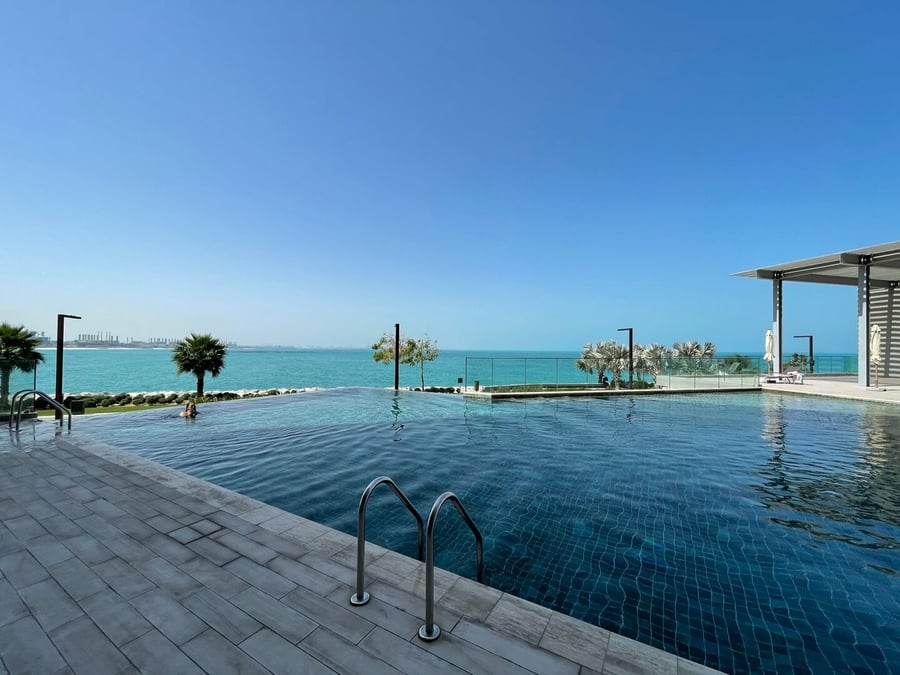 Seaside Charm | Modern Comfort | Bluewaters 4, picture 1