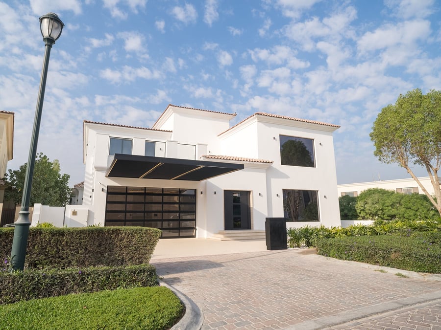 Skyline Oasis | 4BR Luxury Villa | Jumeirah Golf, picture 1