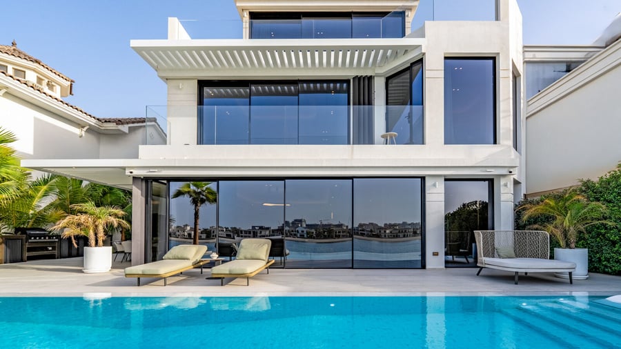 Exceptional Beachfront Villa with Atlantis Views, picture 1