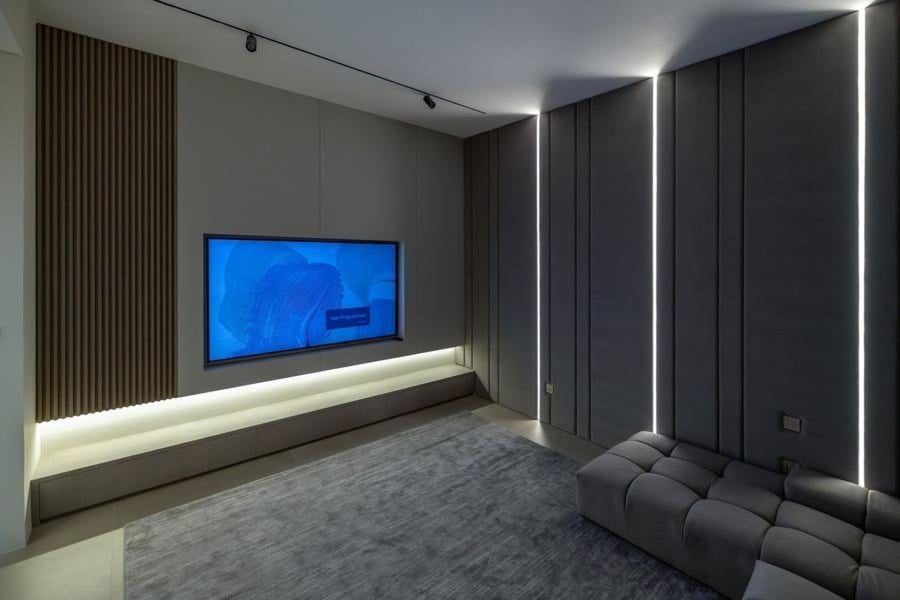 Home cinema
