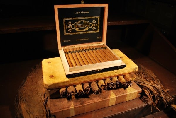 Top 10 most expensive cigars in the world | Regius Double Corona Cigar