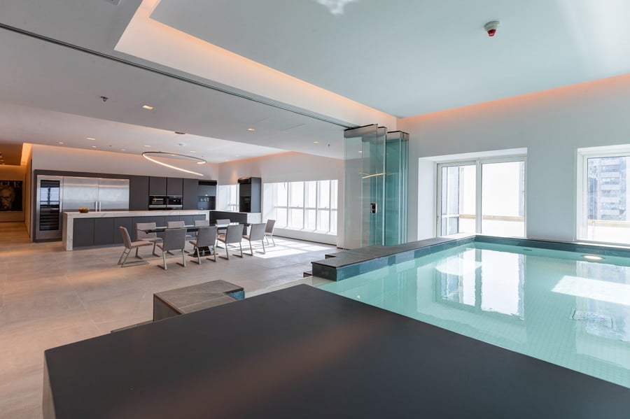 Elite Residence penthouse with pool
