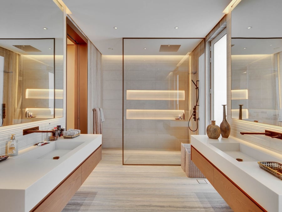 Emirates Hills villa bathroom