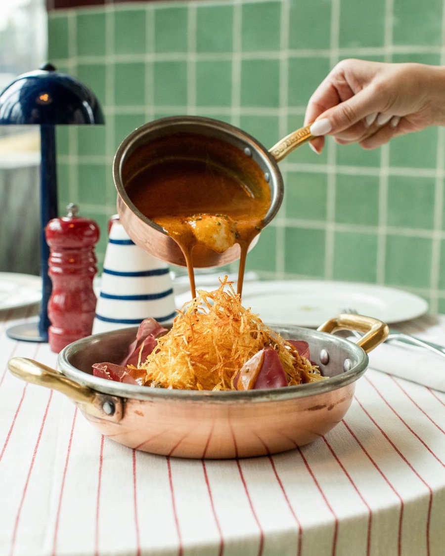 Huevos Rotos recipe Basko | LUXHABITAT